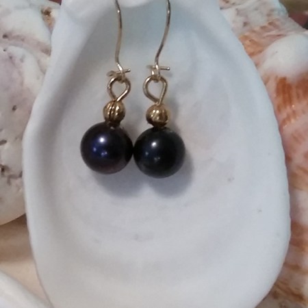 Black pearl earrings