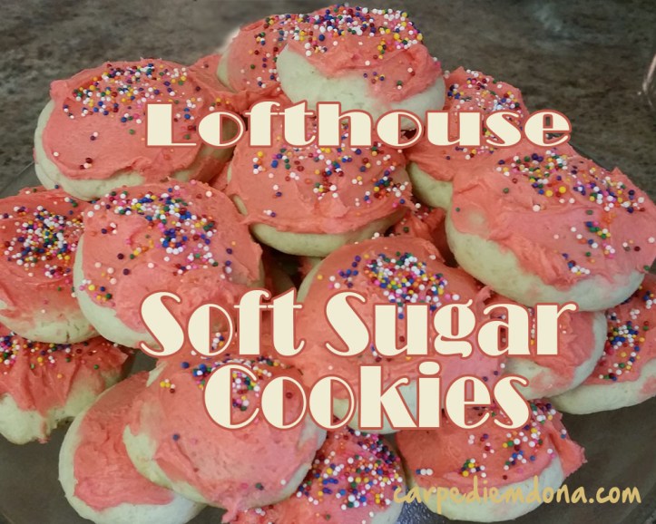Lofthouse Soft Sugar Cookies (Copycat Recipe